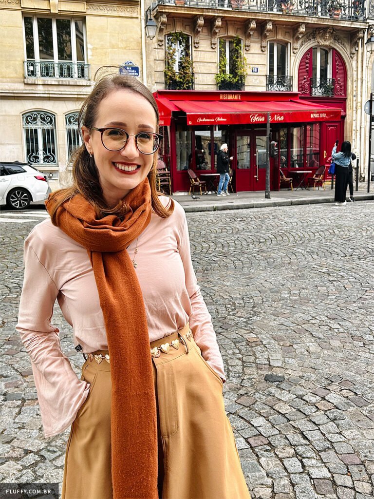 cenário emily in paris paris
